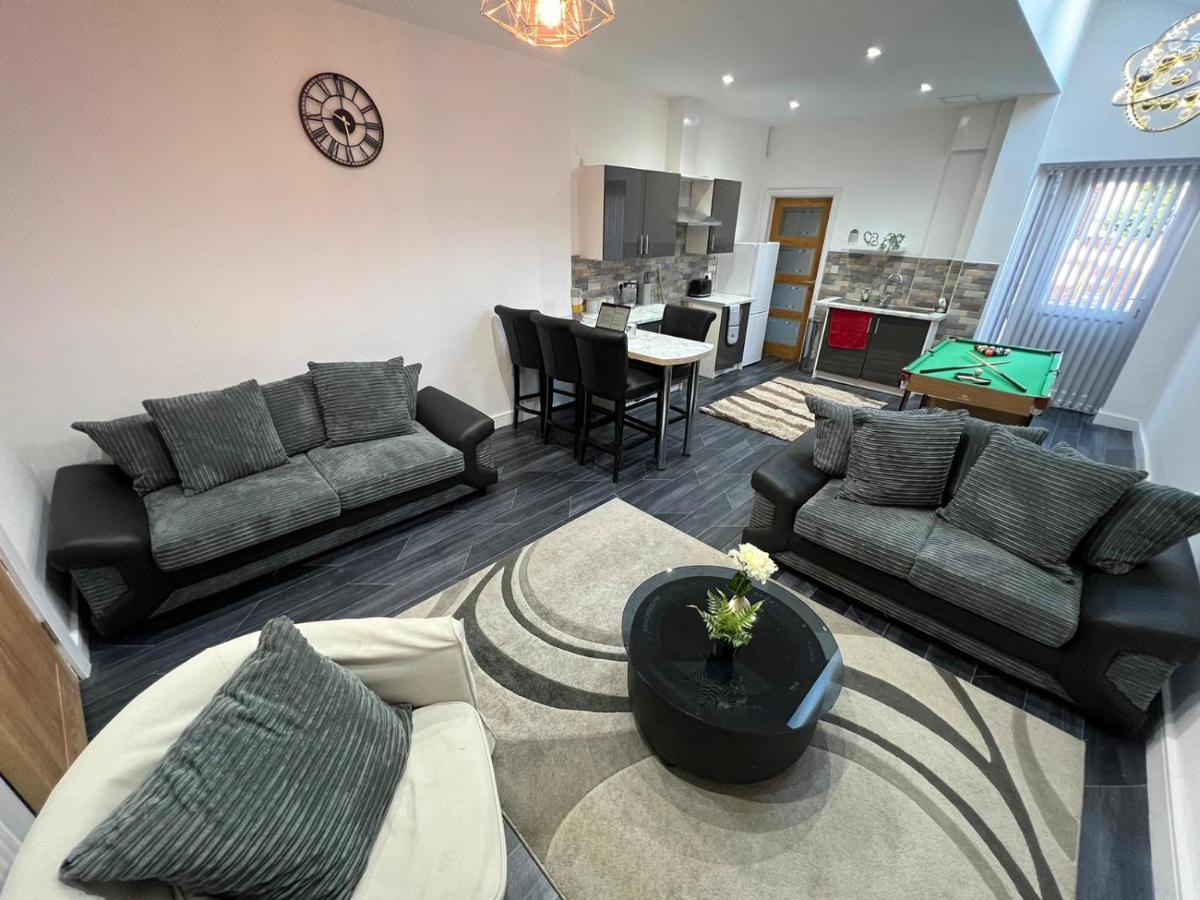 Luxe Near Nec, Airport, Train Villa Birmingham
